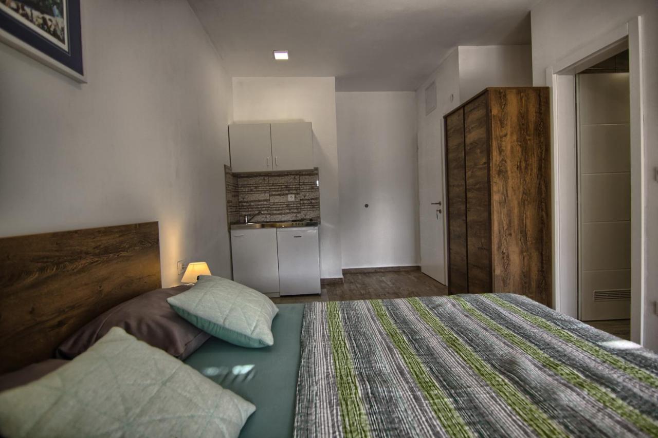 Rooms Dragica Pakoštane Exterior foto