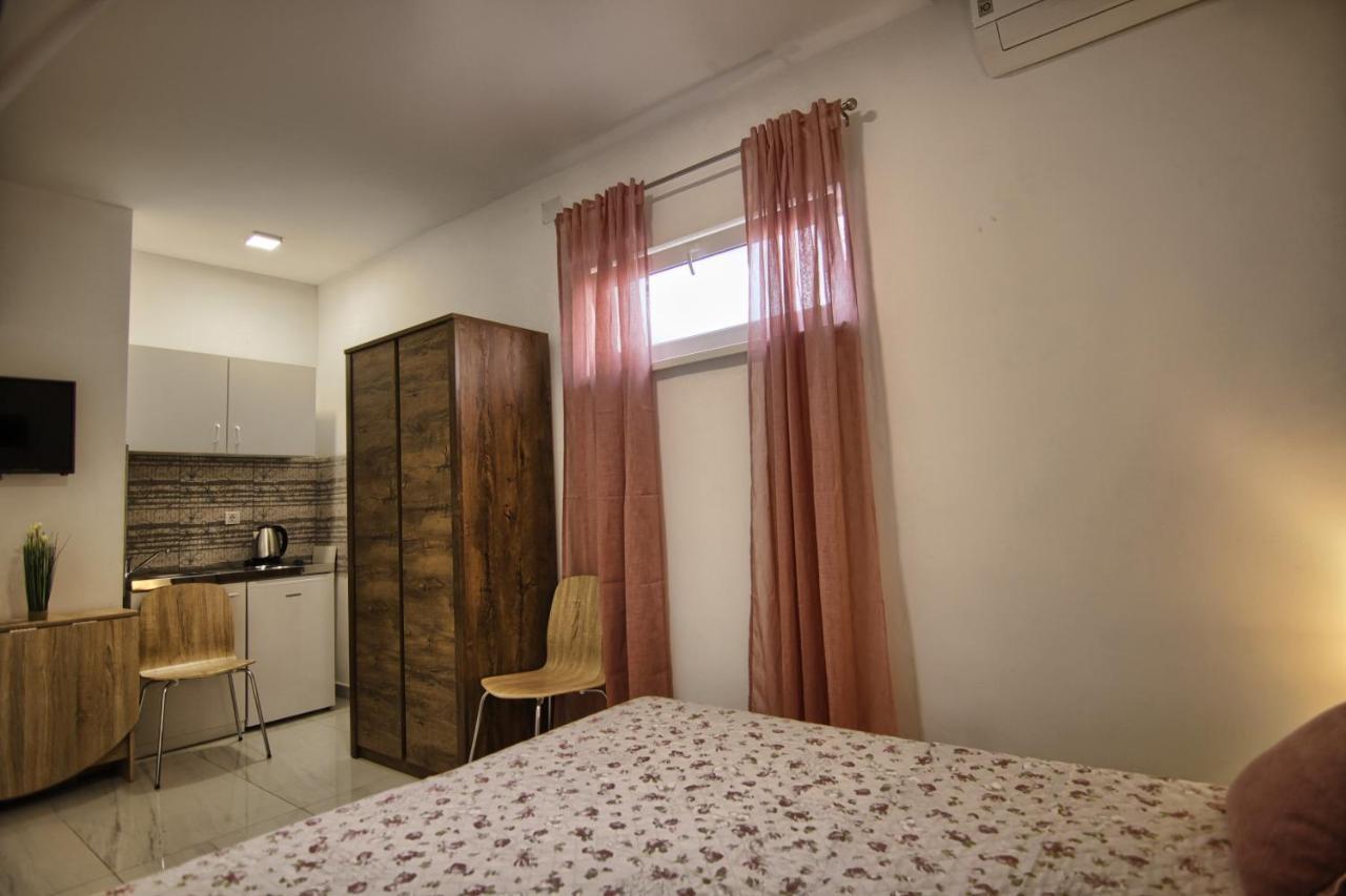 Rooms Dragica Pakoštane Exterior foto